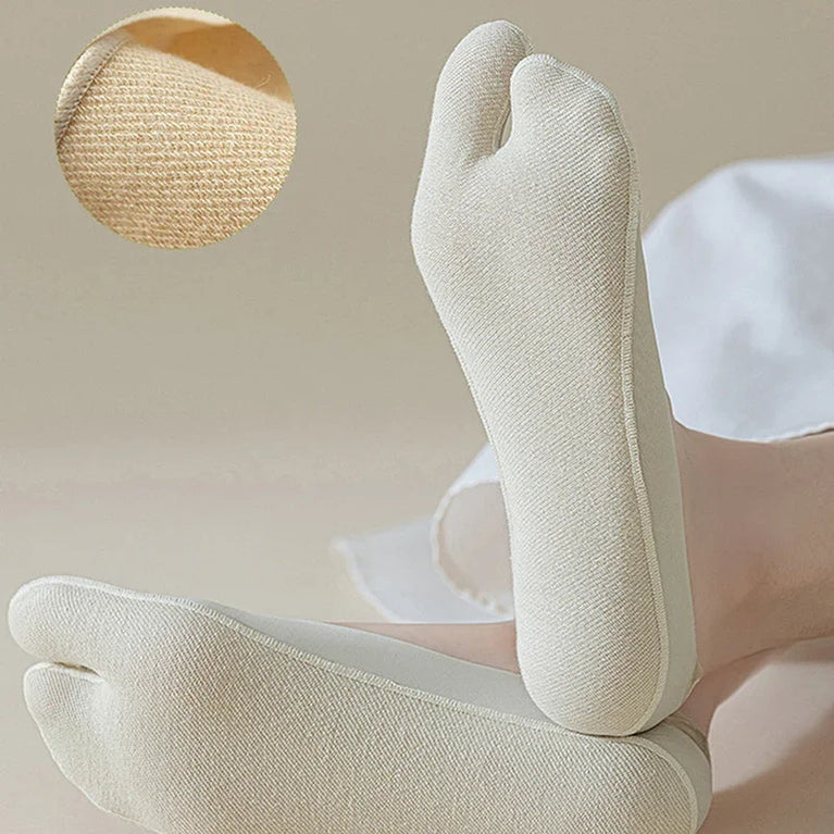 Women Ultra Thin Split Toe Invisible Boat Ankle Socks Summer