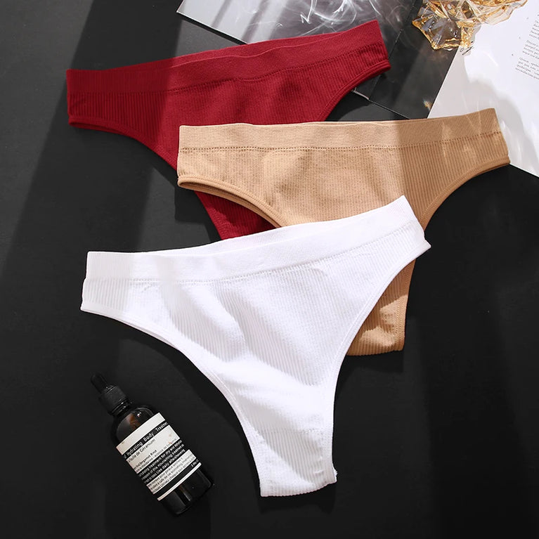 Seamless Brazilian Panties | Basic Mid-Rise Bikini
