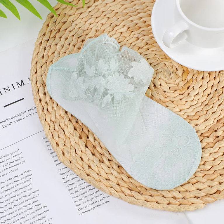Women Lace Transparent Invisible Boat Socks for Summer Comfort