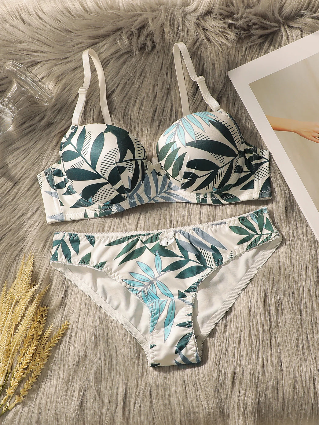 Summer Leaf Print Push-Up Bra Set | Gathering Steel Ring Duo