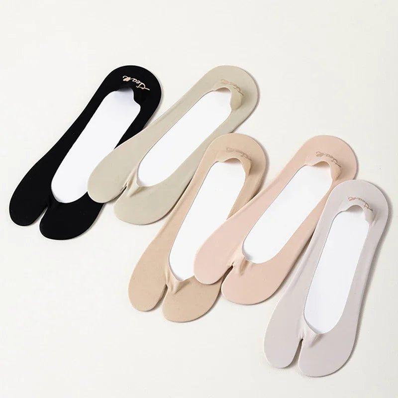 Women Ultra Thin Split Toe Invisible Boat Ankle Socks Summer
