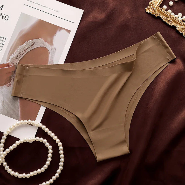 Seamless Performance Briefs – Low-Rise Invisible Support