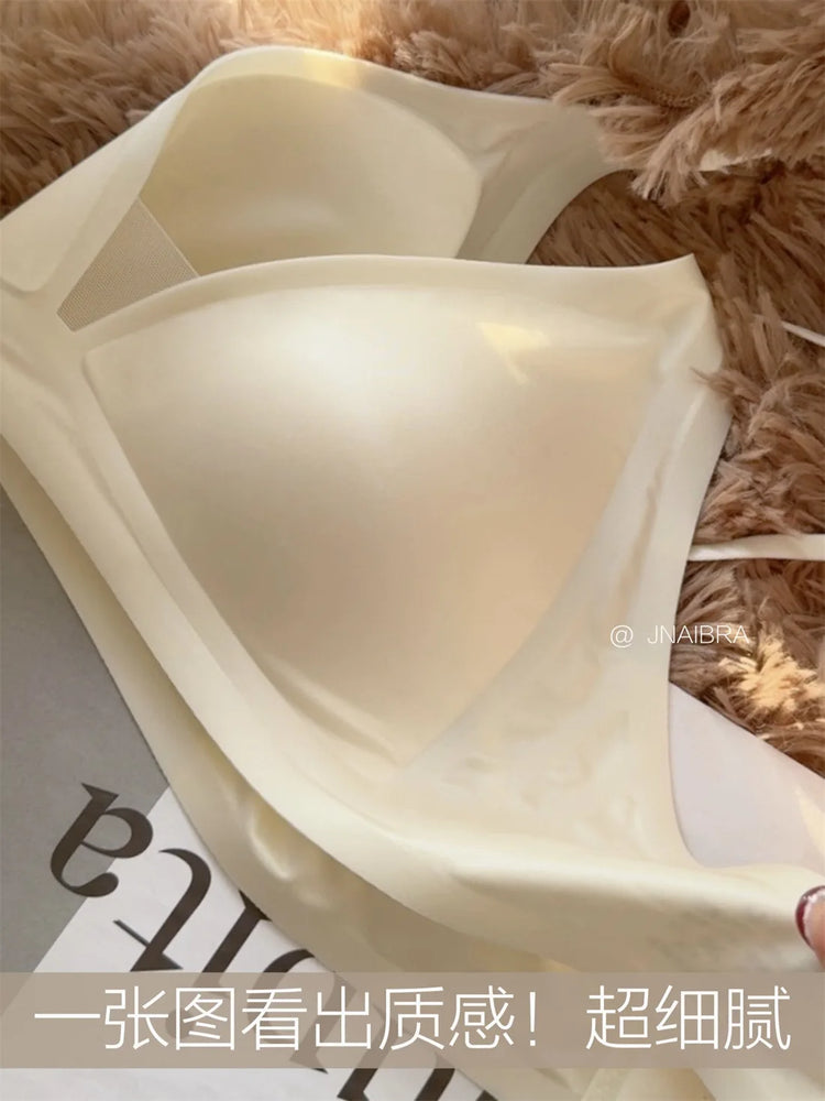 French Glossy Satin Seamless Bra | Deep-V Wireless Bralette