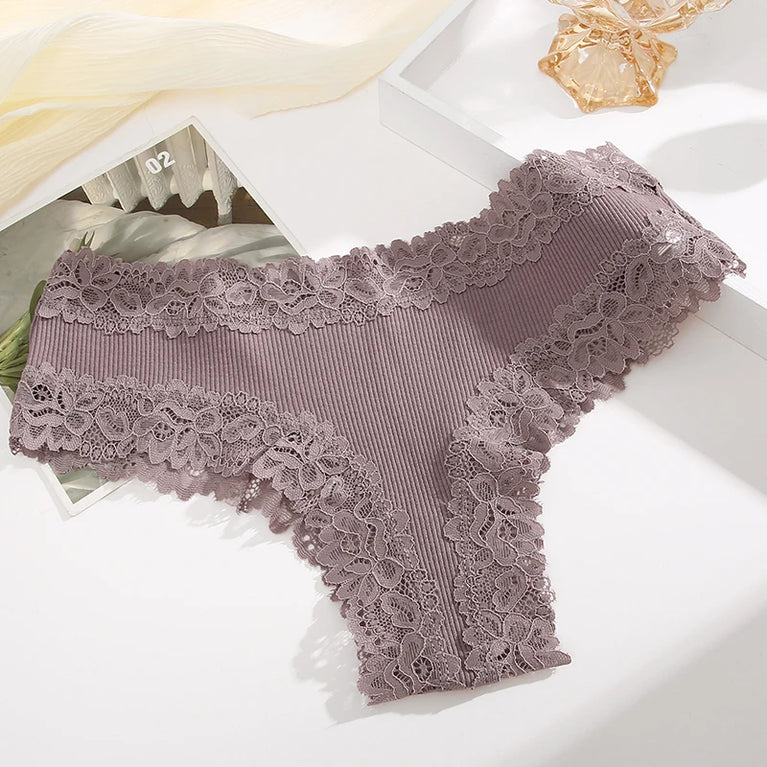 Lace-Trim Cotton Bikini – Low-Rise Comfort Knickers