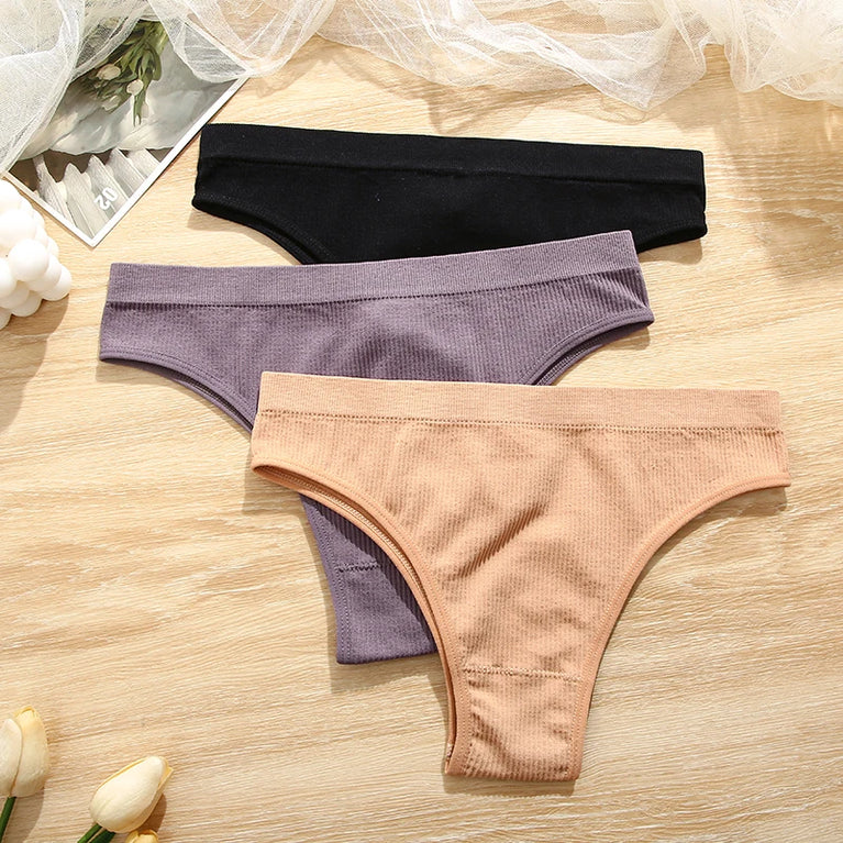 Seamless Brazilian Panties | Basic Mid-Rise Bikini