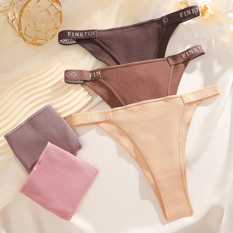 Seamless Cotton Briefs – Low-Rise Natural Comfort