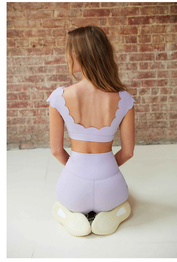 Performance Yoga Top – High-Stretch Seamless Support