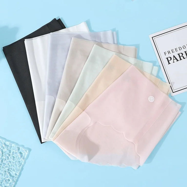 Seamless Performance Briefs – Low-Rise Invisible Support