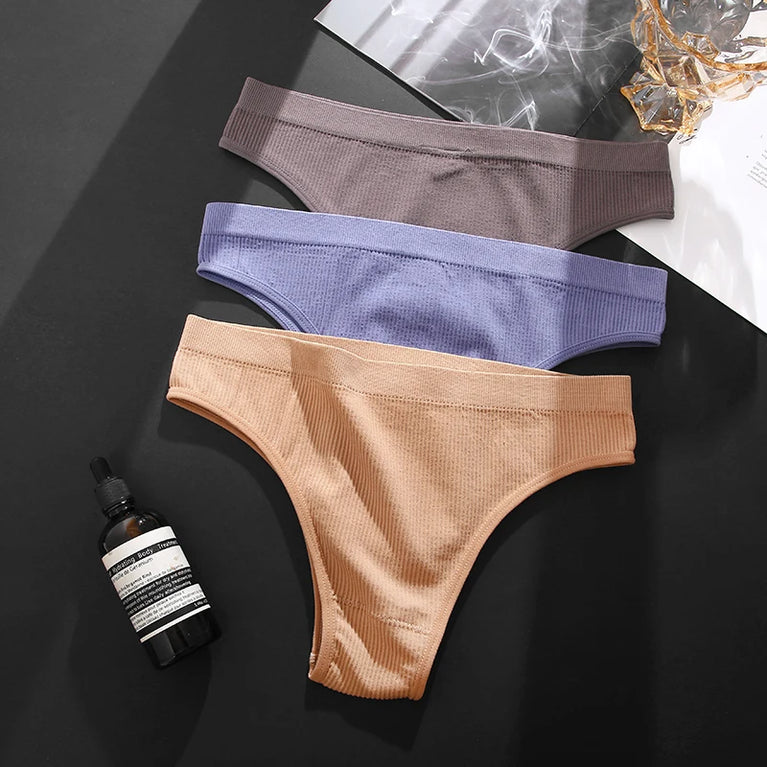 Seamless Brazilian Panties | Basic Mid-Rise Bikini