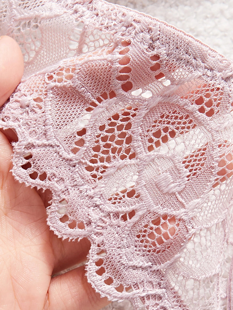 Floral Lace Push-Up & Minimizer Bra – Elegant 3/4 Cup Support