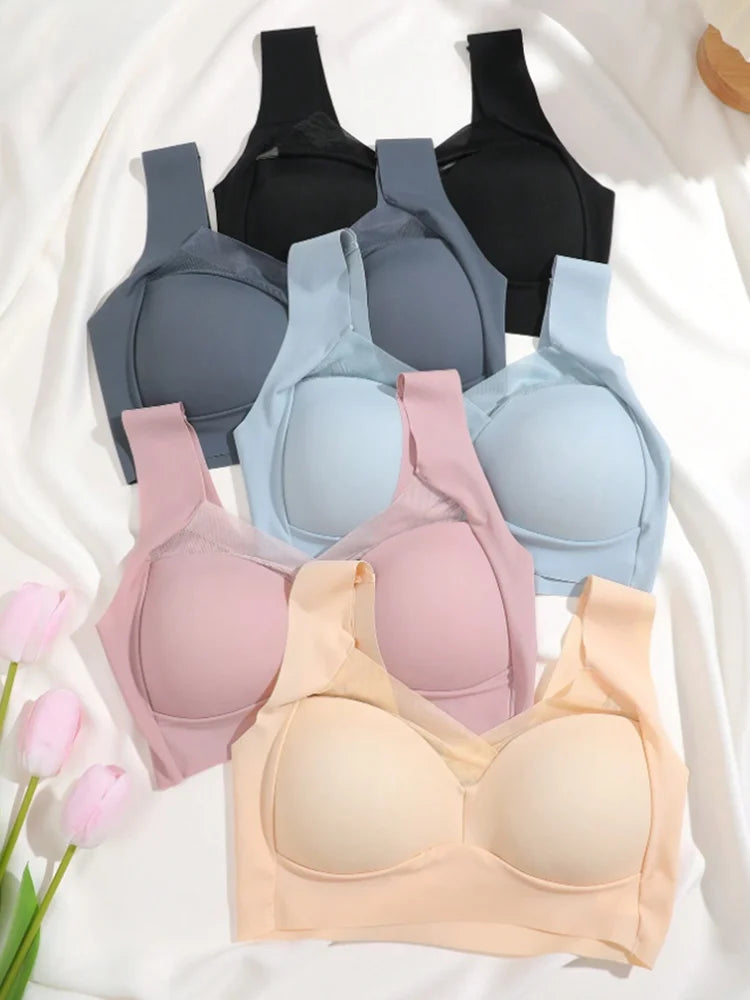 Seamless Lace Sport Bra – Wireless Push-Up Comfort