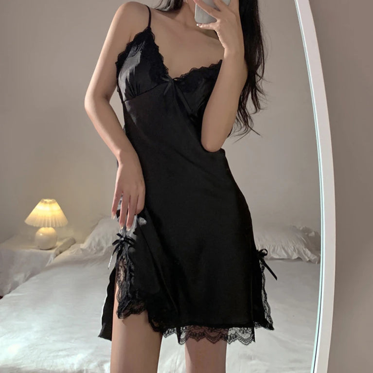 Seamless Lace V-Neck Nightgown – Luxurious Simulated Silk Suspender Sleepwear & Summer Thin Nightdress